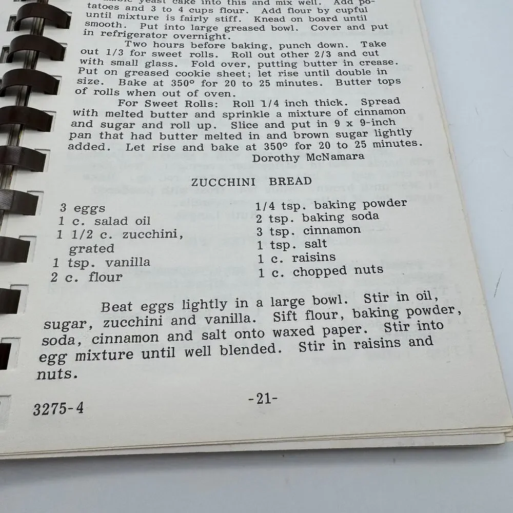 Vintage United Methodist Woman Church Cookbook Galena IL 1984 Midwest Recipes